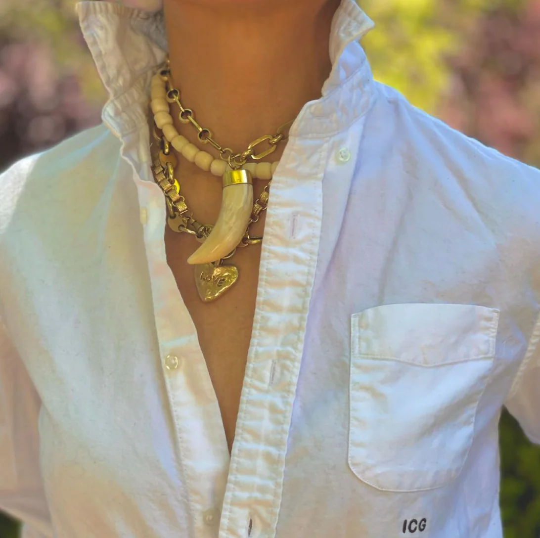 Elegant Horn Pendant - Image 5